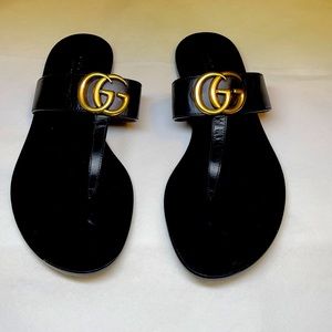 AUTHENTIC GUCCI Marmont Leather Thong Sandal